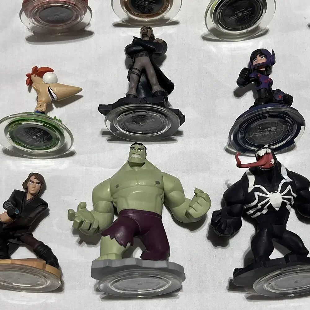 Infinity Mixed Figures Lot 25 pcs Assorted Characters